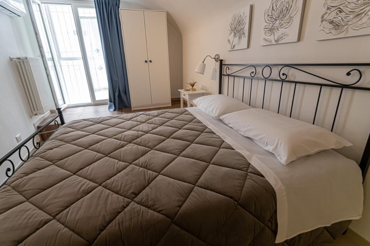 Dimora Di Donna Apartment Monopoli Bagian luar foto