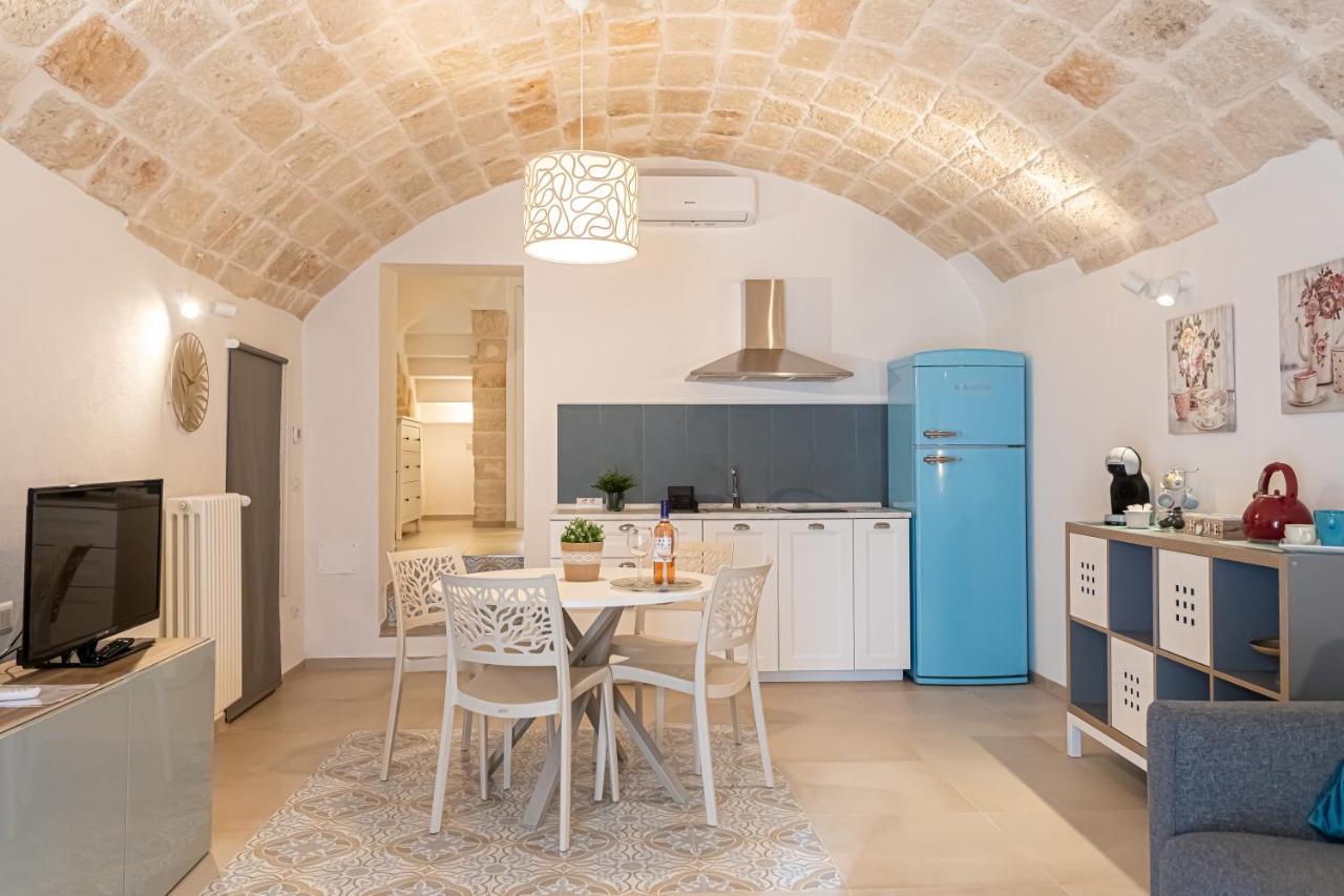 Dimora Di Donna Apartment Monopoli Bagian luar foto